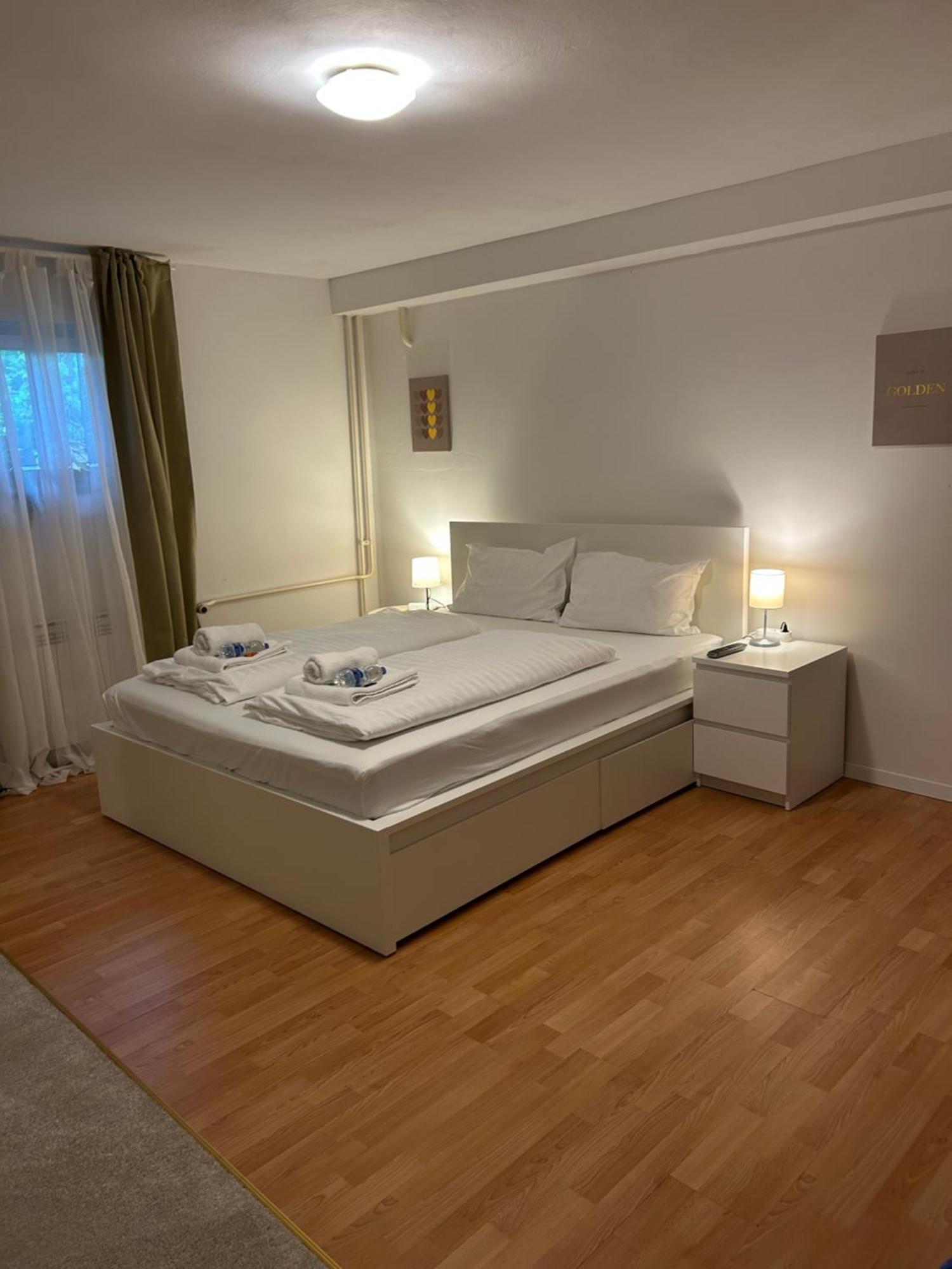 Near Airport Zagreb, Wi-fi, Netflix, Self Check In Appartement
